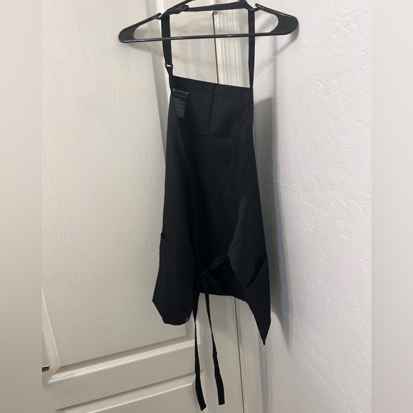 Classic Black Apron - Picture 1 of 4